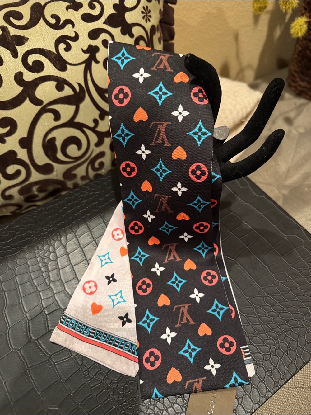 NEW LV 100% Silk Twillie Scarf Tie